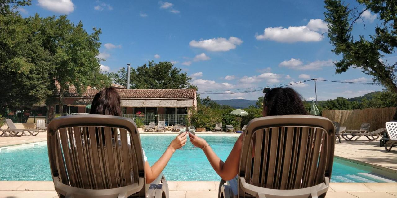 Domaine Les Chênes Blancs Hotel Saint-Saturnin-d'Apt Exterior foto