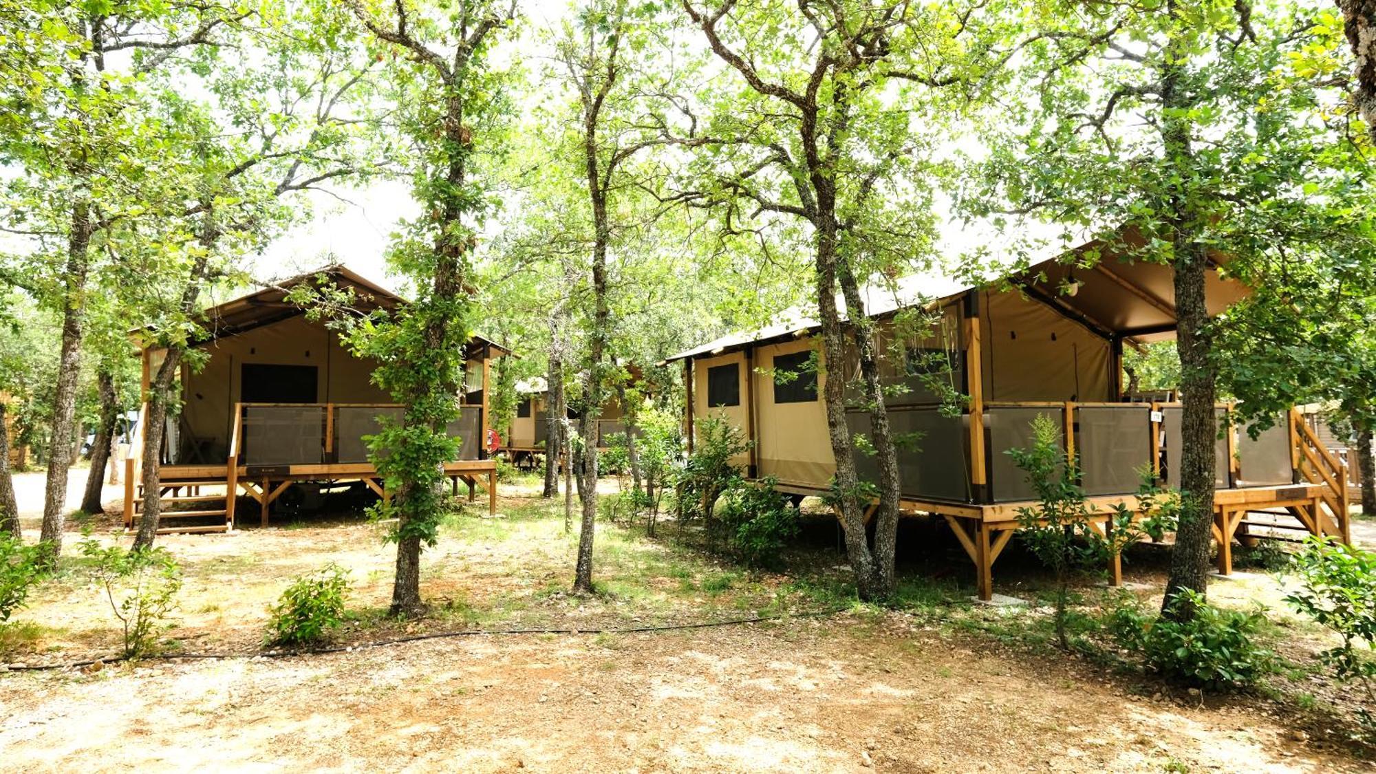 Domaine Les Chênes Blancs Hotel Saint-Saturnin-d'Apt Exterior foto